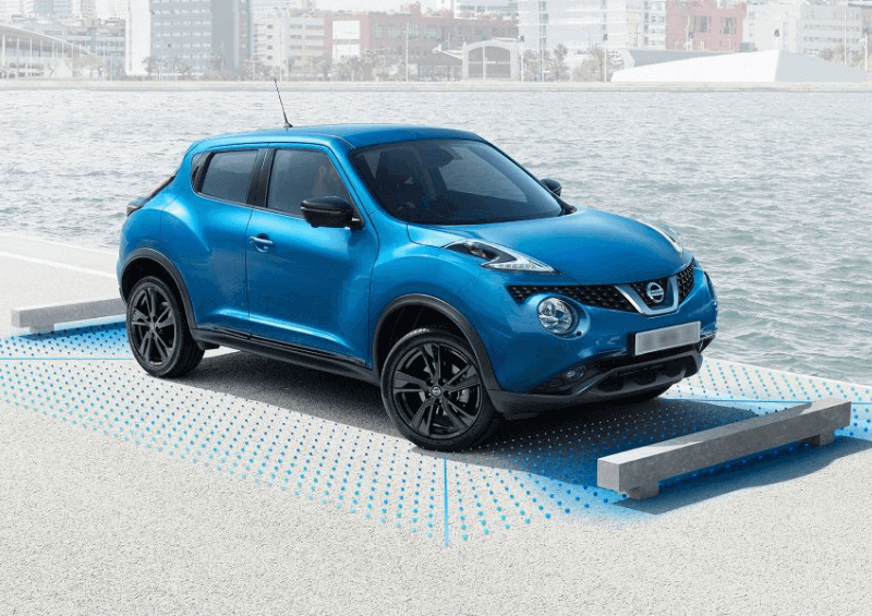 Nissan Juke in blue