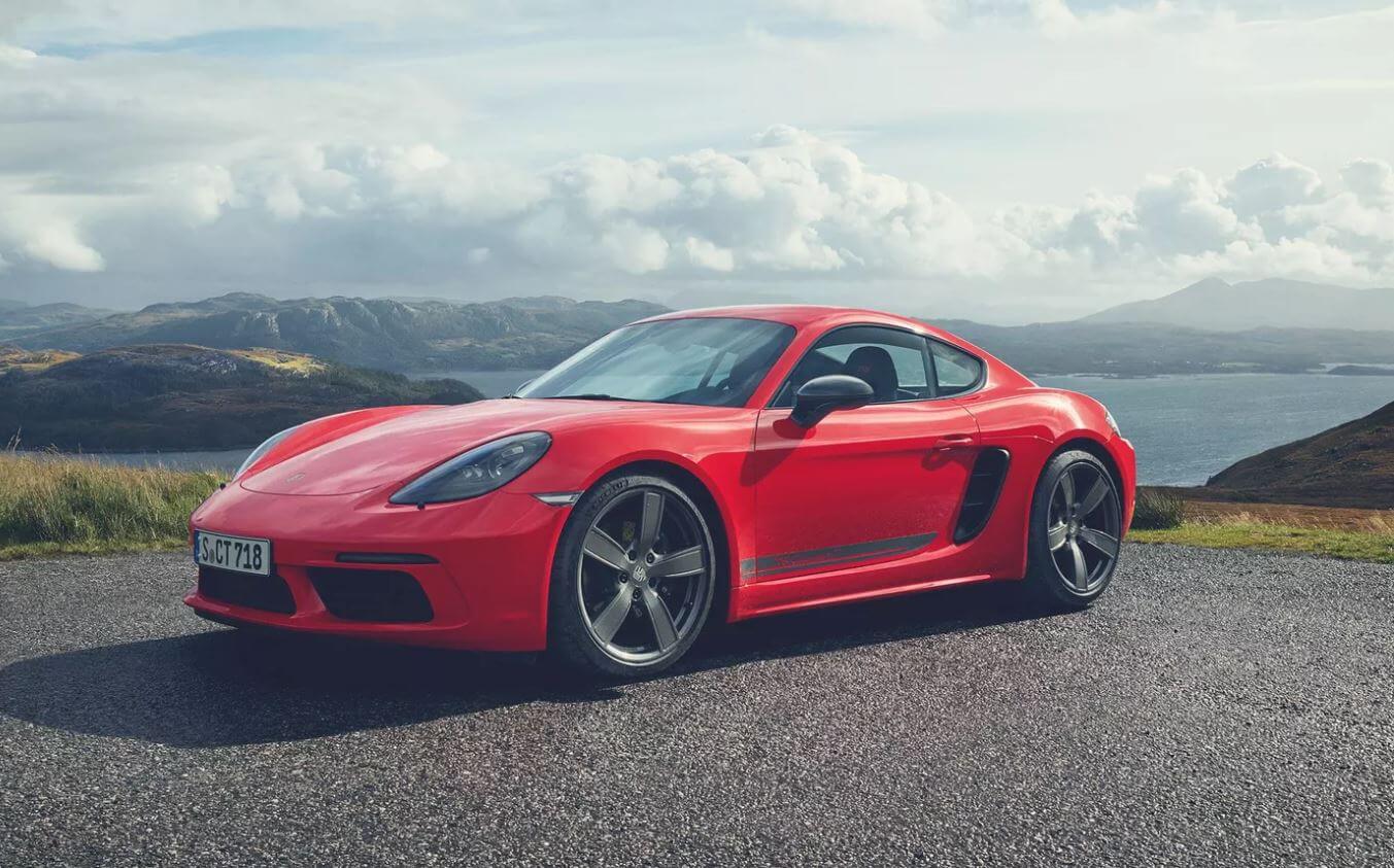 Porsche 718 Cayman T coupe